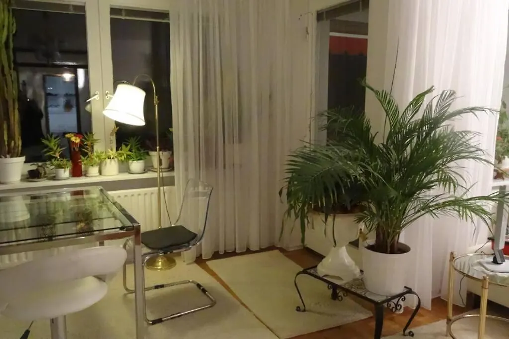 Schoene, Ruhige Wohnung In Berlin-Steglitz